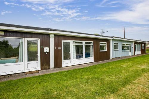 328 Norton Park, Dartmouth