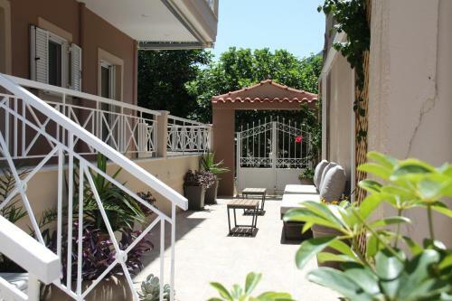 Asteri Apartments Mytikas 2-bedroom Seaview Courtyard