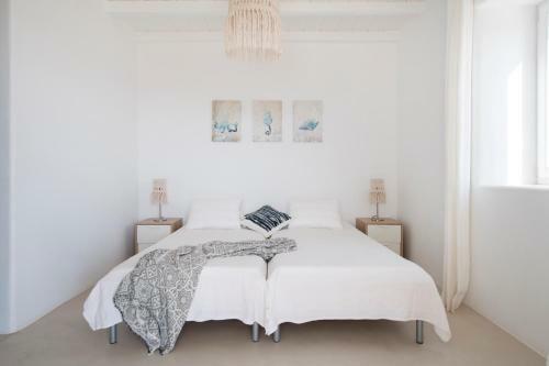 White Santa Maria Villa