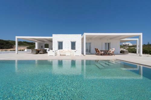 White Santa Maria Villa