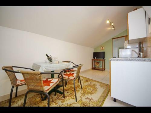 Anna Apartments