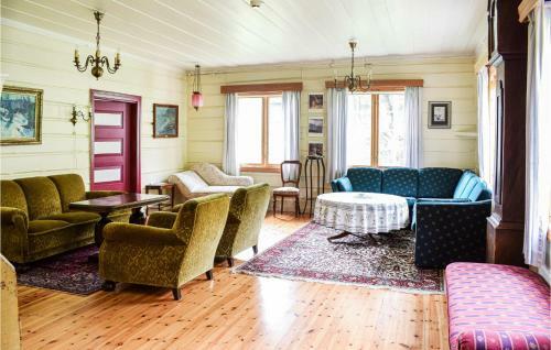 Stunning Home In �stre Gausdal With 10 Bedrooms