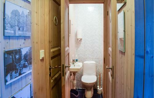 Stunning Home In �stre Gausdal With 10 Bedrooms