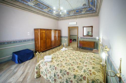 Cefas Apartments