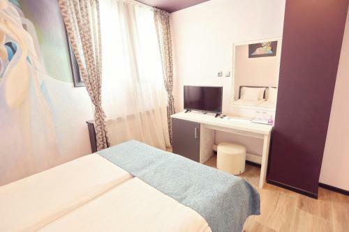 Hostal Dezire Guesthouse