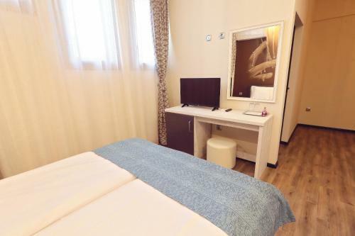 Hostal Dezire Guesthouse
