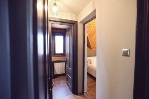 Hostal Dezire Guesthouse