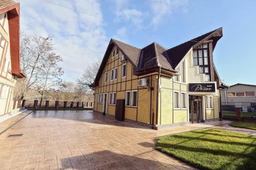 Hostal Dezire Guesthouse