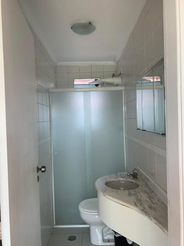 Apartamento Mobiliado, Bem Arejado E Iluminado.