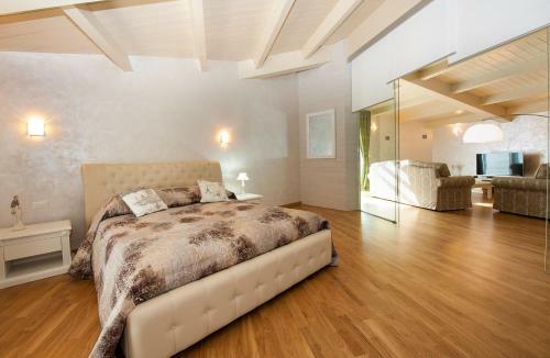 Jolie Bed And Breakfast