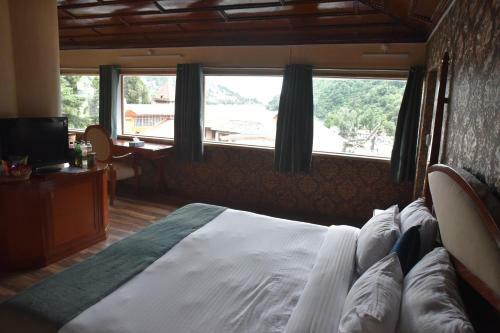 Hotel Skylark