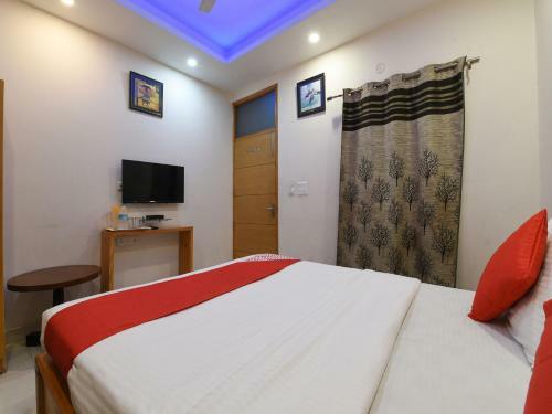 Capital O 16970 Hotel Mahal