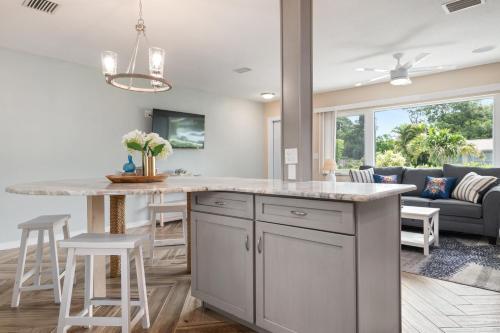 Beach Lily Home