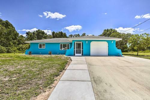 Sun-kissed Englewood Home, 7 Mi To Beach!