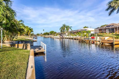 Bright Cape Coral Home Canal Access On-site!