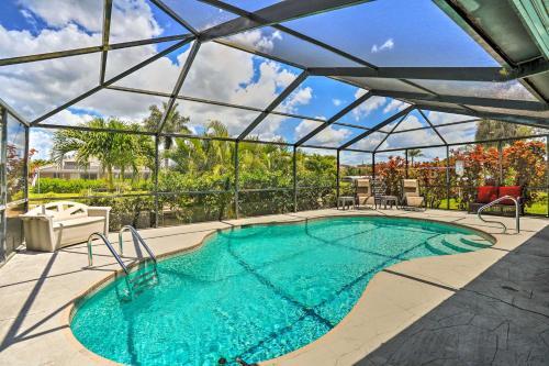 Bright Cape Coral Home Canal Access On-site!