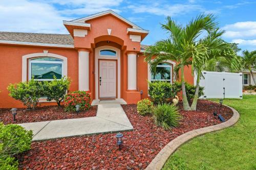Are You Ready For A Unique Experience In A Joyful Paradise - Villa Amber