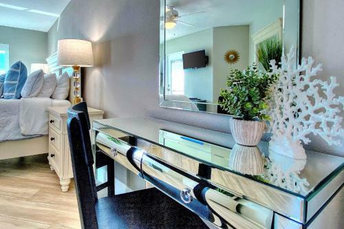 Beach Palms 405