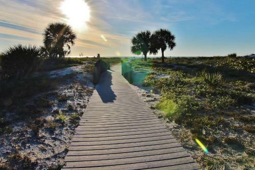 Crescent Beach Club I 14b