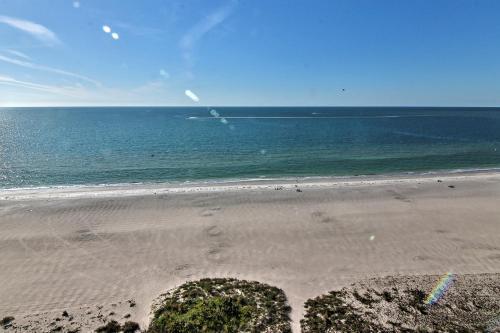 Crescent Beach Club I 14b