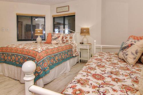 Crescent Beach Club I 14b