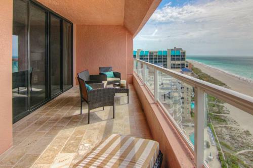 Crescent Beach Club I 15e