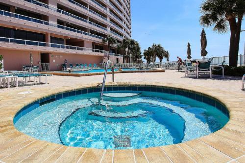 Crescent Beach Club I 15e
