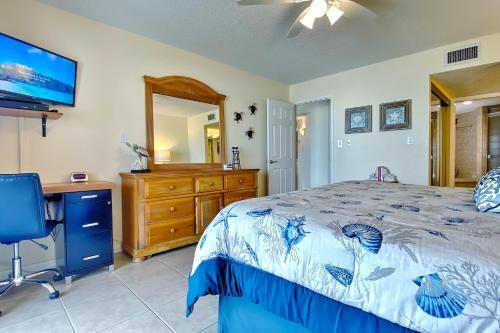 Crescent Beach Club I 5b