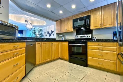 Crescent Beach Club I 5b
