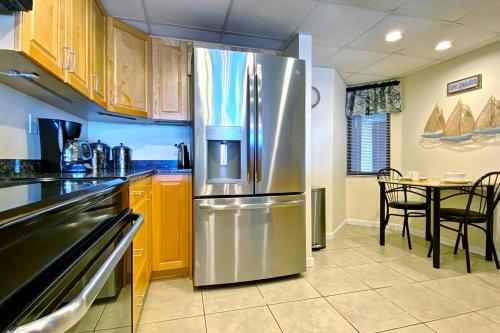Crescent Beach Club I 5b