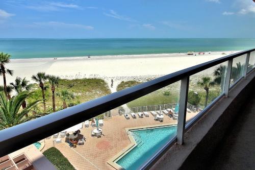 Crescent Beach Club I 5b