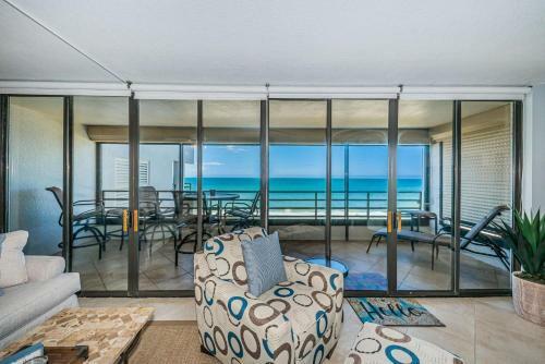 Pier House #504