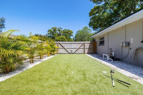 Spacious Pool Home With Putting Green, Sleeps 18!!