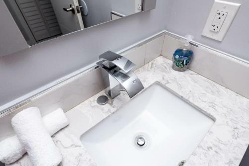 Apartamento The Palms At Middle River Terrace 4