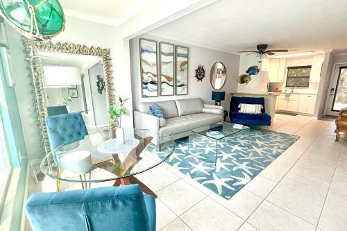Apartamento Waterfront Condo, Private Dock, 5min Walk To Beach