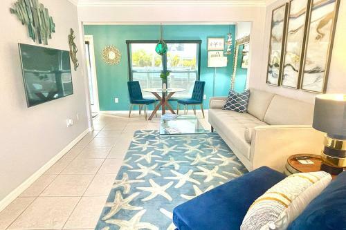 Apartamento Waterfront Condo, Private Dock, 5min Walk To Beach