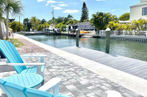Apartamento Waterfront Condo, Private Dock, 5min Walk To Beach