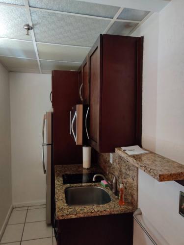 Apartamento Large Studio With Kitchen, 2 Beds, On The Beach