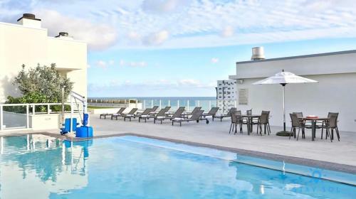 5 Beachfront Condo Roofto Pool 2 Bedroom Stunning View