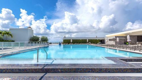 5 Resort Rooftop Pool Up To 6 Ocean View