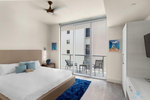5 Resort Rooftop Pool Wrap Around Ocean View Balcony Hollywood Beach Broadwalk