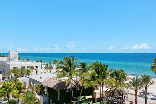5 Resort Rooftop Pool Wrap Around Ocean View Balcony Hollywood Beach Broadwalk