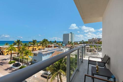 5 Rooftop Pool Balcony With Ocean View Hollywood Beach Broadwalk