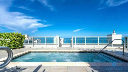Posada Beachfront Resort Infinity Edge Swimming Pool Hot