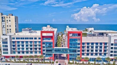 Posada Beachfront Resort Infinity Edge Swimming Pool Hot