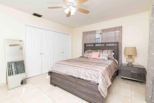 Spacious Apartment Close To Hardrock & Ftl Airport