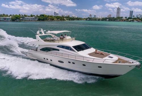 Luxurious 3 Bedroom Yacht Fontainebleau