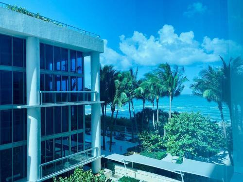 Ocean Access 2br Apartment Carillon