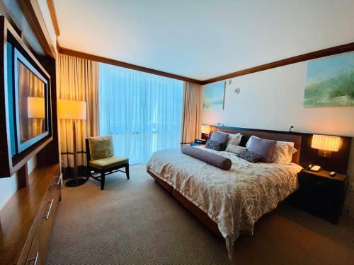 Ocean Access 2br Apartment Carillon