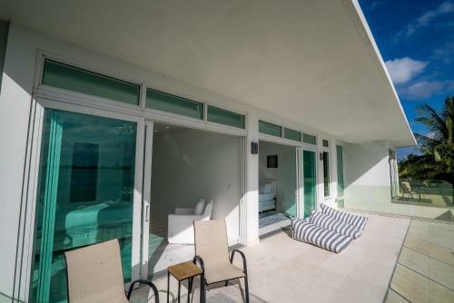 The Bay Villa